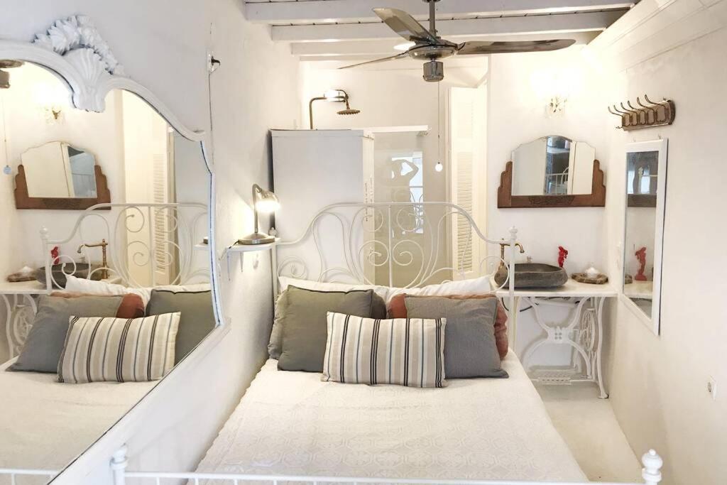 little cactus Villa Serifos Town Exterior foto